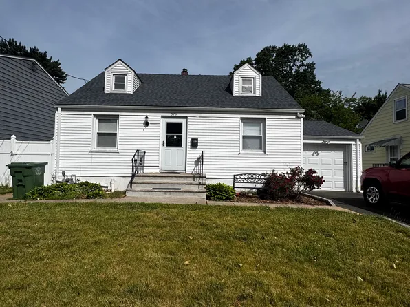 576 Uncas Ave, Roselle, NJ 07203