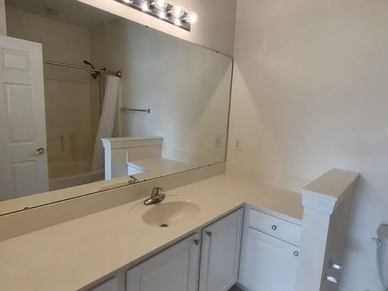 114 Fountain Pointe Ln #304 — Photo 14