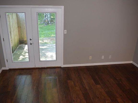 4th image of 109 Ladbrook Ln