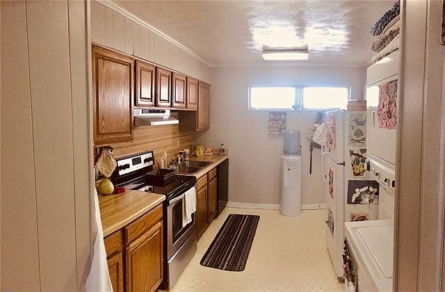 1st image of 322 Jewel St APT F