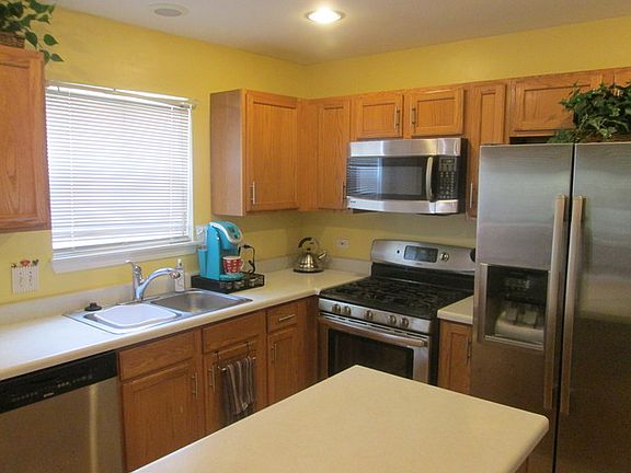5th image of 894 Meadowridge Dr