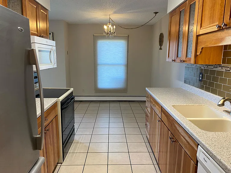 4460 S Poplar St #102 — Photo 28