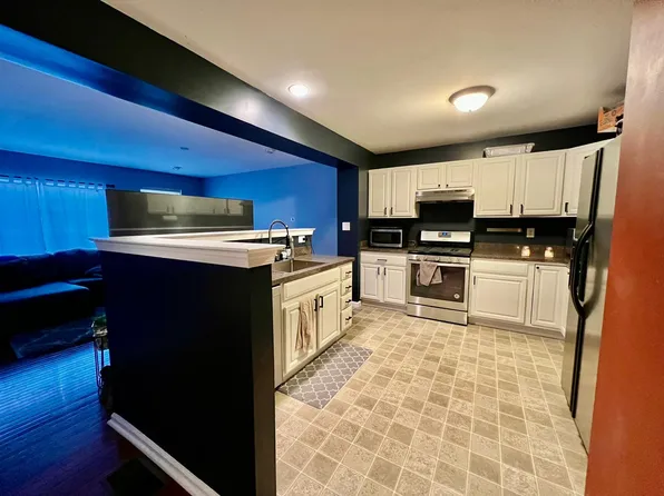 126 Fairway Dr, Collegeville, PA 19426