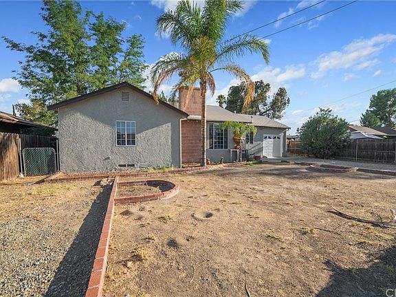 3rd image of 1241 E Mayberry Ave