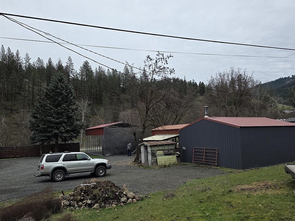 1st image of 220 S Main St