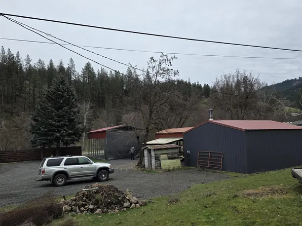 220 S Main St, Peck, ID 83545