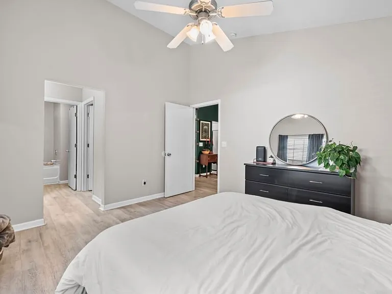 207 Allen Richard Ct — Photo 2