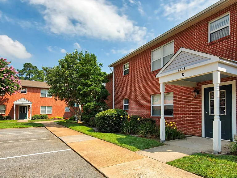 The Sterling Apartment Homes — Photo 12