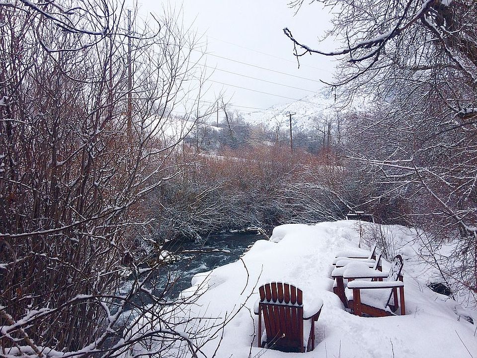 2nd image of 1525 Sumac Dr