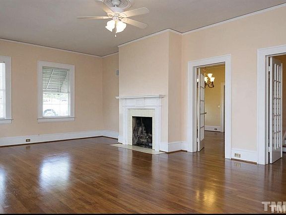 4th image of 104 E Franklin St