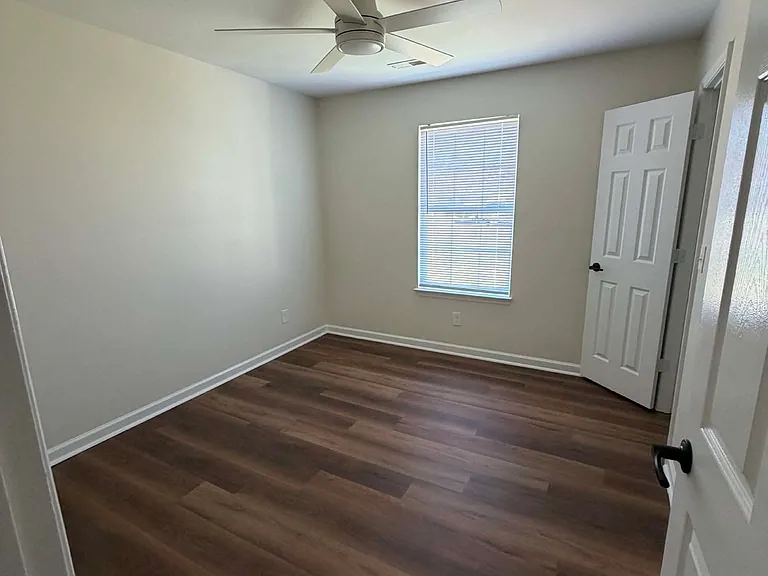 128 Colony Cir — Photo 13