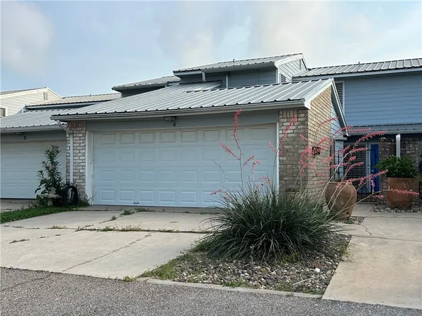 840 Cliff Dr APT 4, Portland, TX 78374