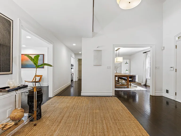 56 Sycamore Rd — Photo 3
