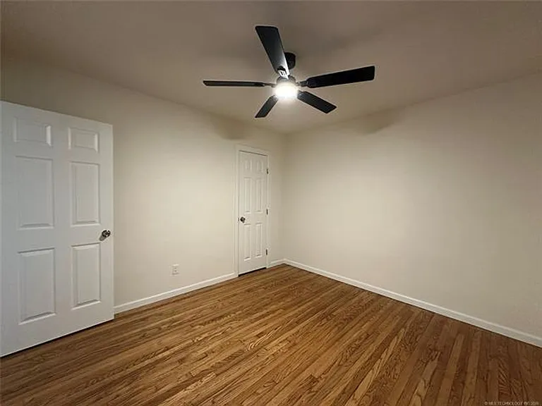 1235 S Gary Pl — Photo 38
