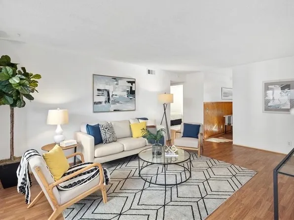 23300 Orange Ave APT 5, Lake Forest, CA 92630