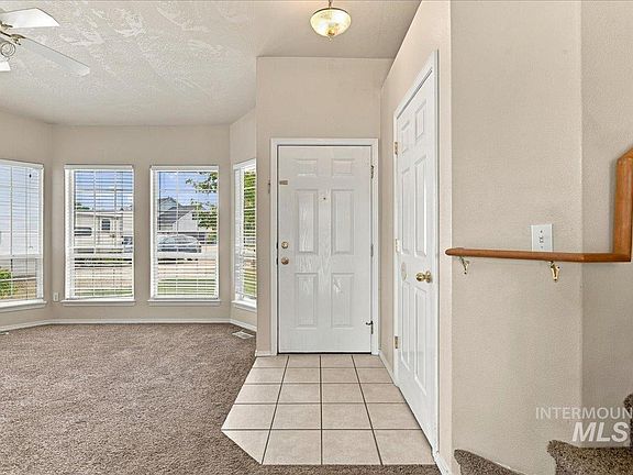 5th image of 31 S Tamarack Way