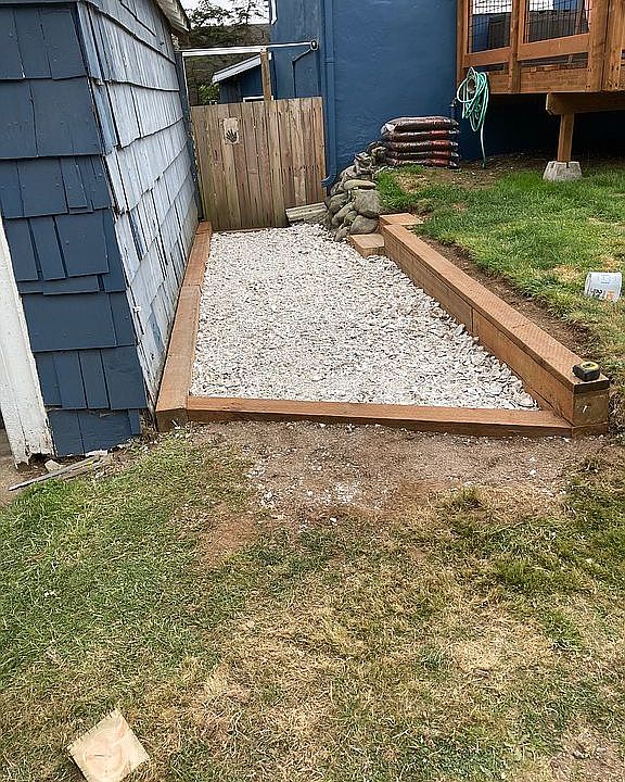 2nd image of 824 SW 9th St