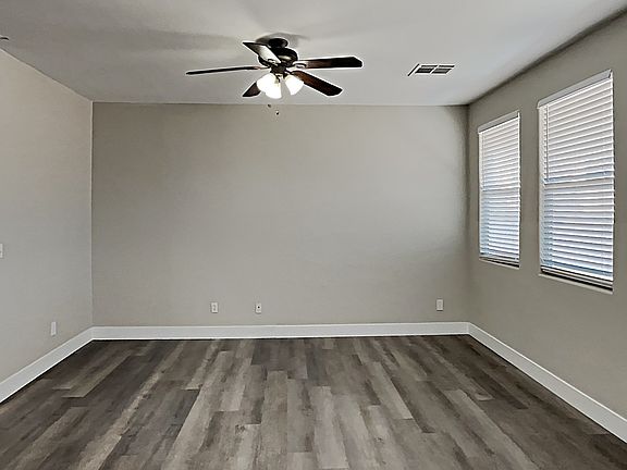 4th image of 336 Arrowbird Ave