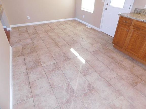 4th image of 8711 Sarahs Bend Dr