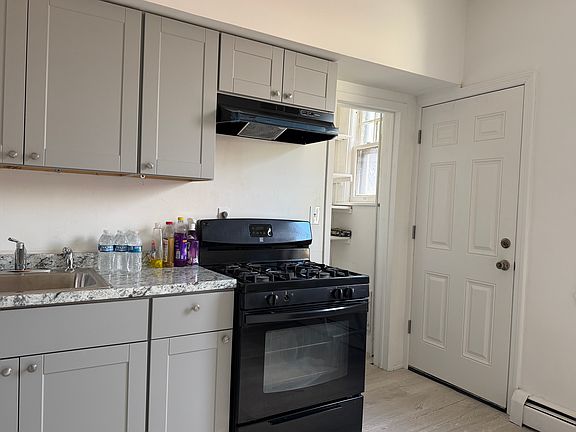 5th image of 457 Victory Blvd #3A