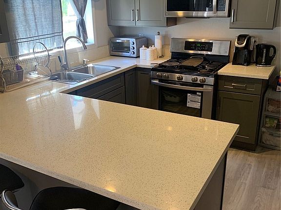 3rd image of 1959 Glenoaks Blvd Unit 143