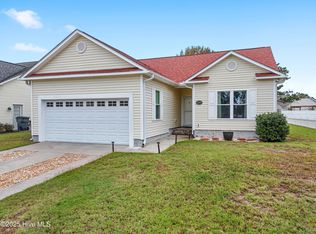 5009 N Hampton Dr SE, Southport, NC 28461