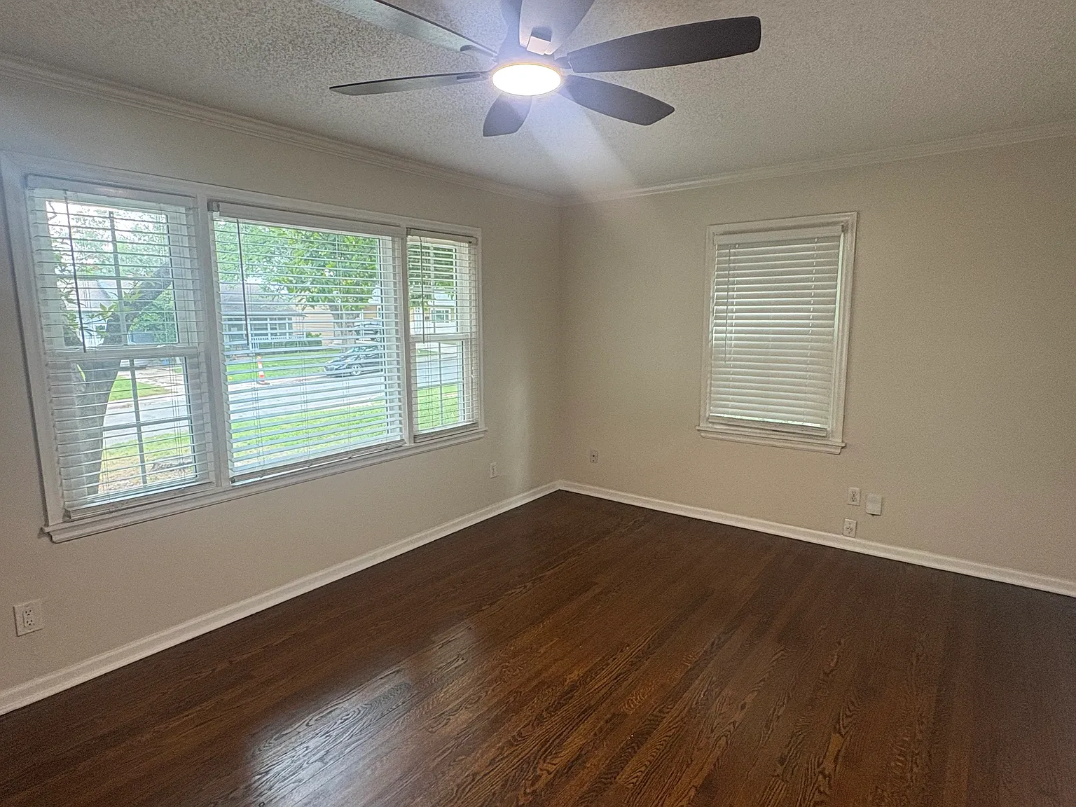4938 Briar St — Photo 4