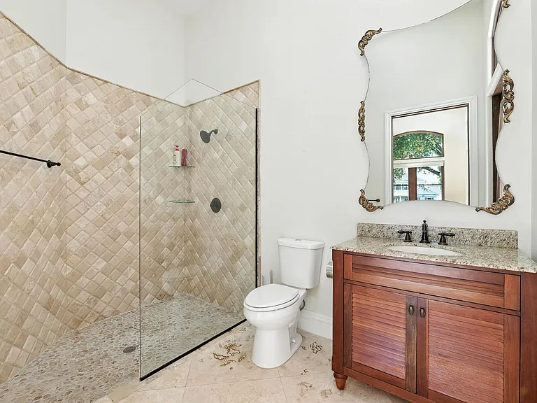 4555 W Swann Ave — Photo 22
