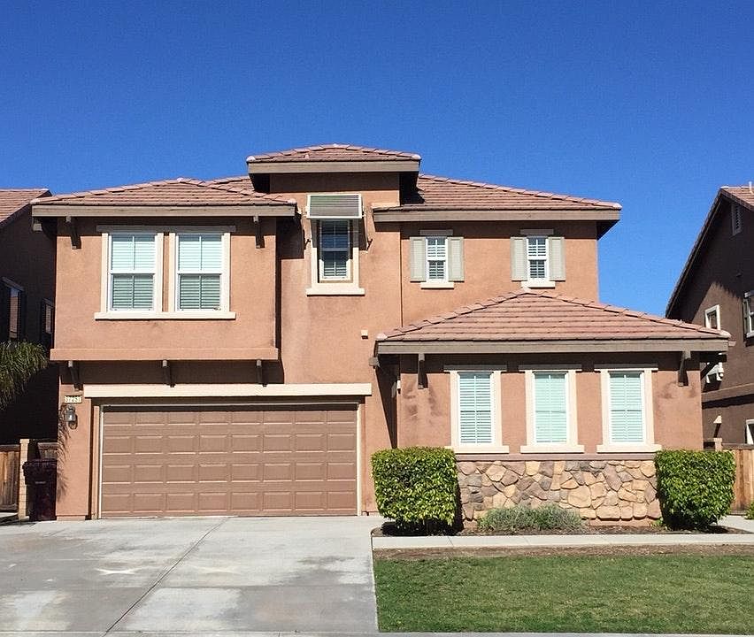 1st image of 37257 La Lune Ave