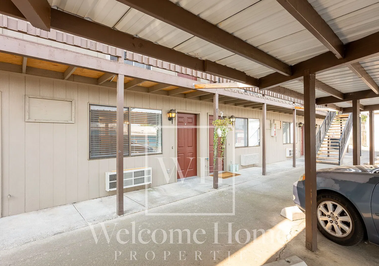 1200 SE Broadway — Photo 3