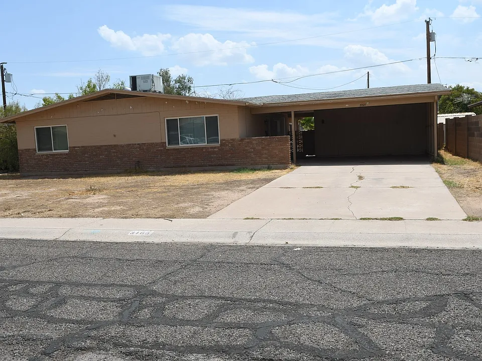 3165 W Altadena Ave