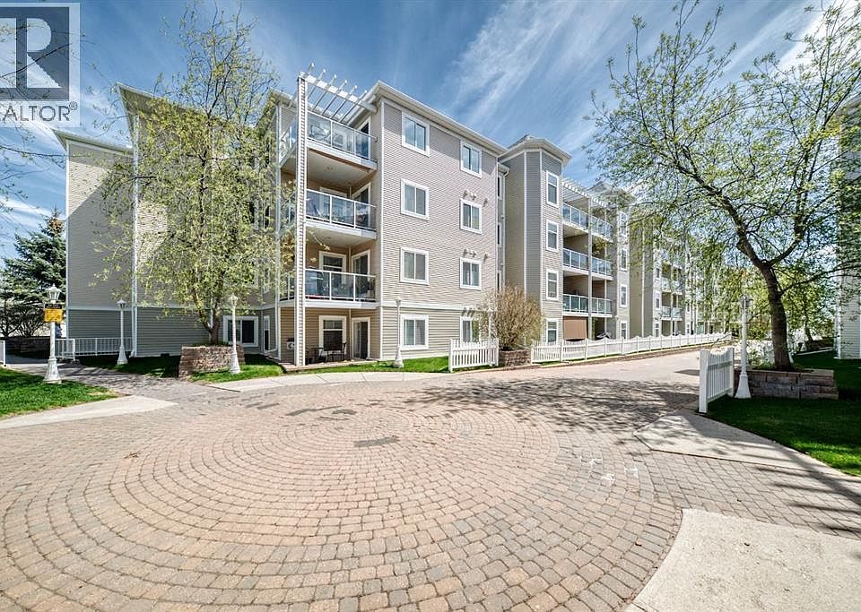 1st image of 290 Shawville Way SE