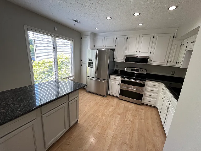 115 Scotts Point — Photo 8