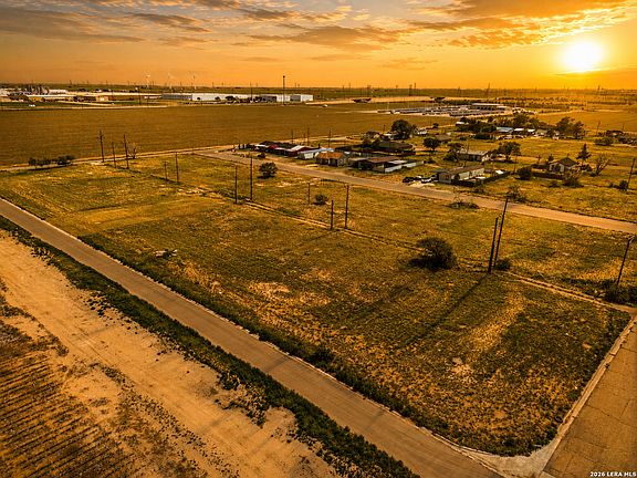 2nd image of 3606 E Broadway LOT 8