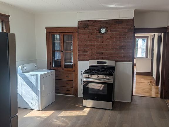 2nd image of 15 Ericsson St APT 3