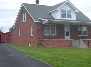 1405 Rich Creek Valley Rd, Peterstown, WV 24963
