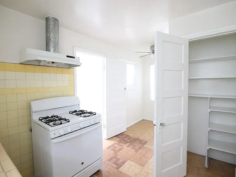 4625 Kingswell Ave — Photo 6