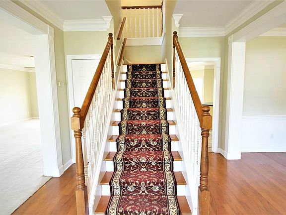 3rd image of 2545 Dickens Place Cv