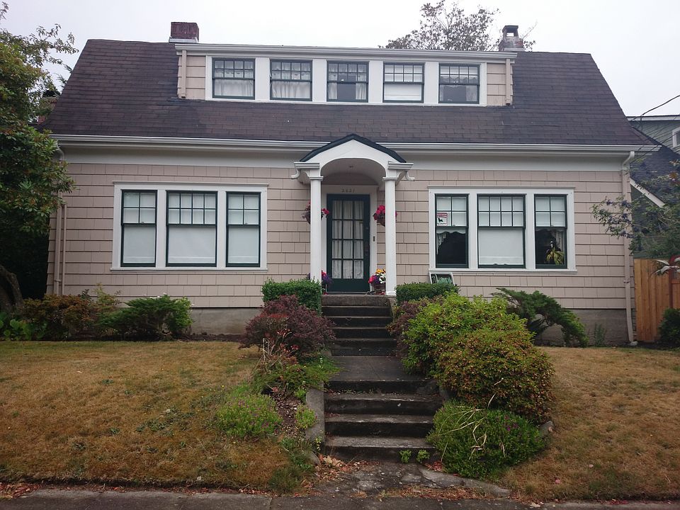 2nd image of 2621 Walnut Ave SW