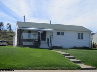 94 Spring Valley Ln, Gering, NE 69341