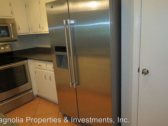 5th image of 4415 Stratfordshire Ct