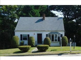 27 Indian Hill Rd, Woburn, MA 01801