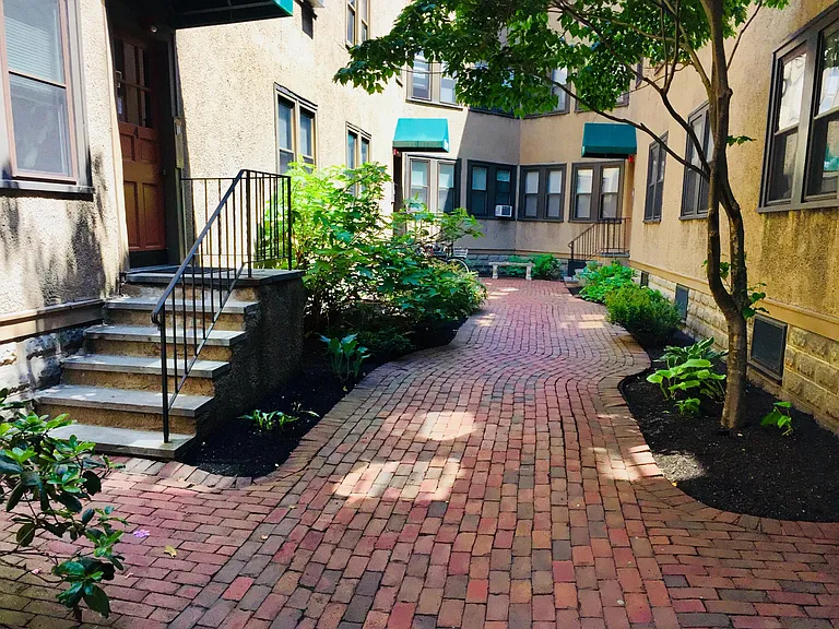 Oak Terrace courtyard
