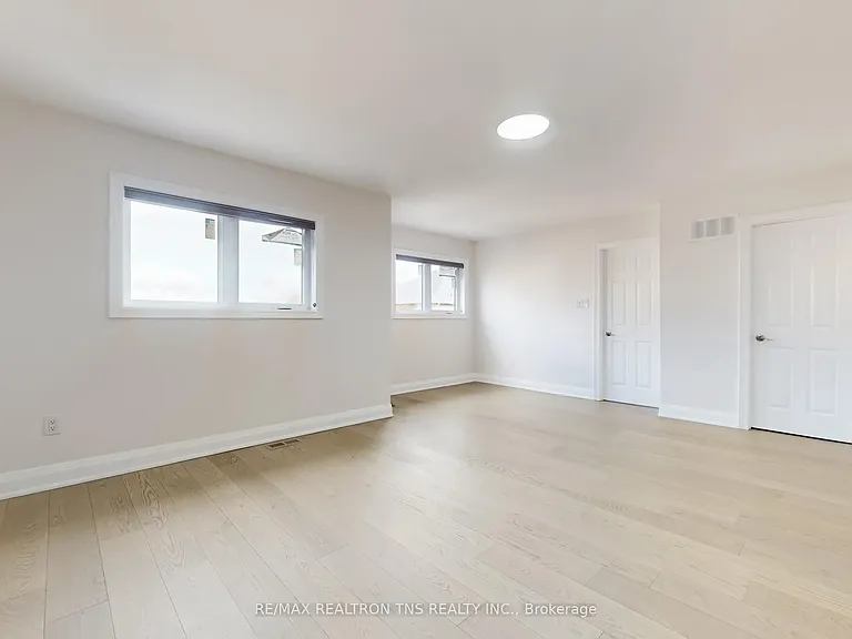 77 Frank Endean Rd — Photo 30