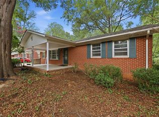 719 Greenwood Dr, Burlington, NC 27217