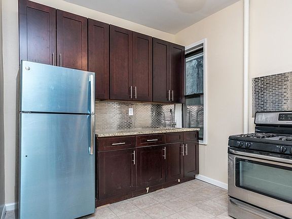 3rd image of 107 Van Buren St APT 5B