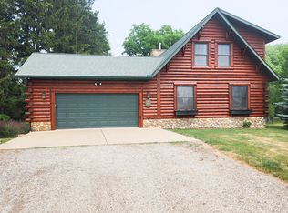 18000 Dee Mac Rd, Mackinaw, IL 61755