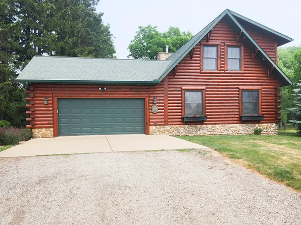 18000 Dee Mac Rd, Mackinaw, IL 61755