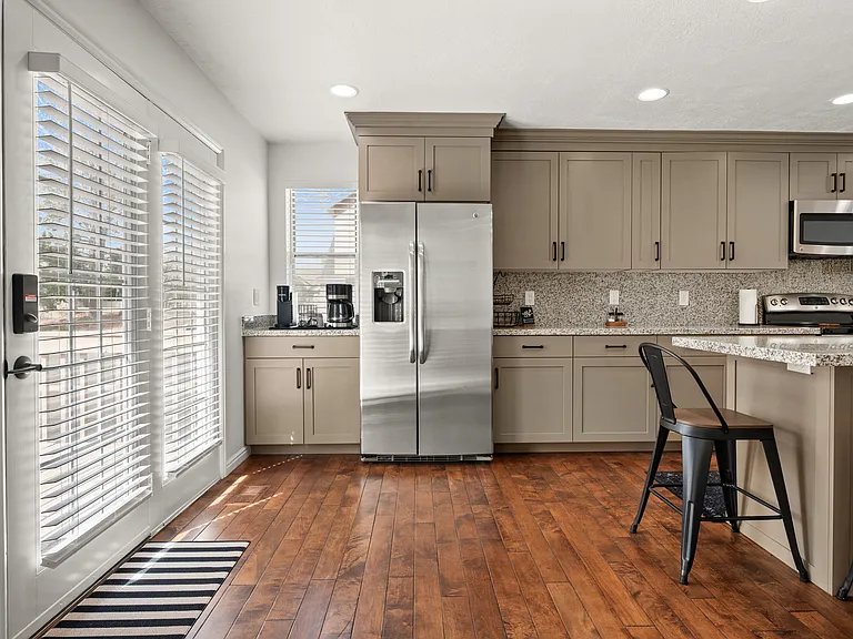 3548 E Wasatch Hills Ln — Photo 5