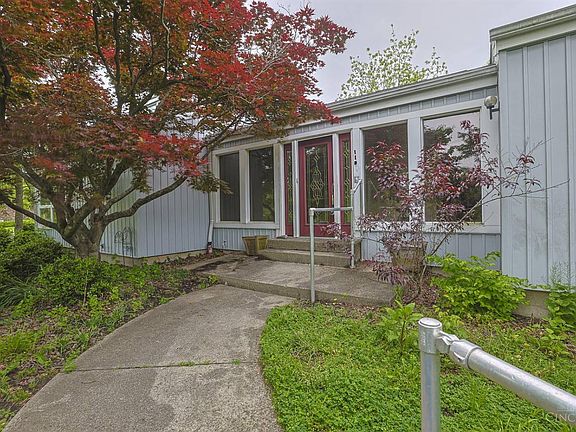 2nd image of 3881 Lincoln Rd
